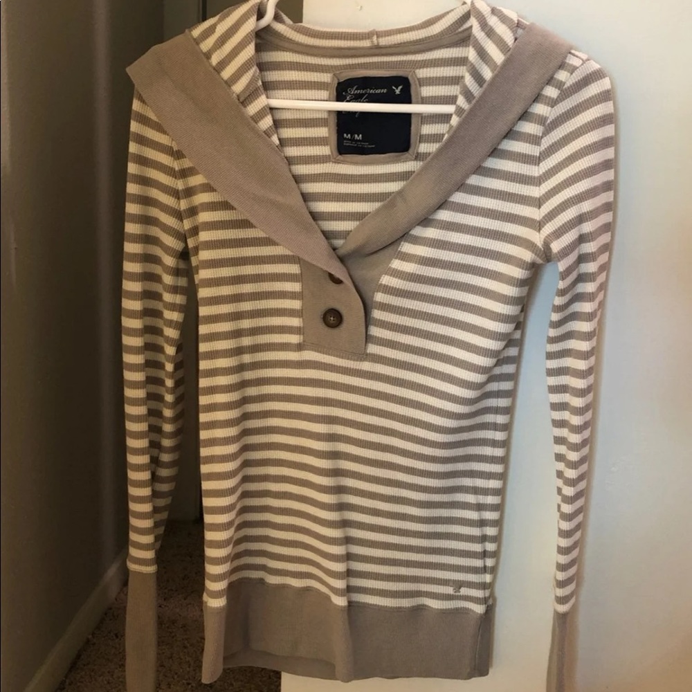 American Eagle hooded sweater